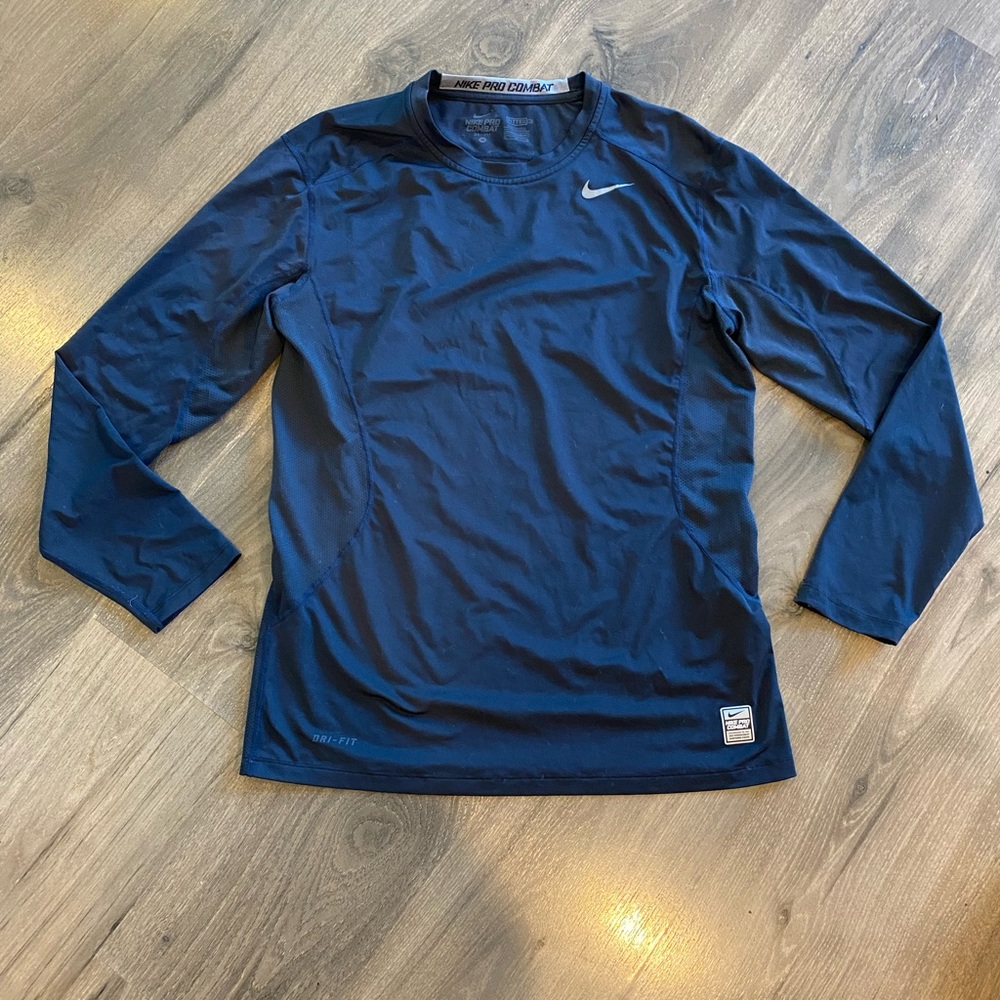 Nike Pro Combat Women’s Long Sleeve Top Size Medium